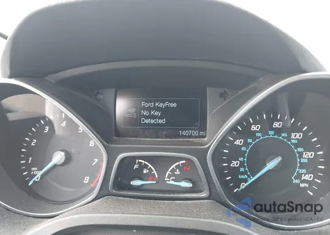 2015 Ford Escape Titanium z USA, uszkodzony, nr VIN 1FMCU9J9XFUC33688